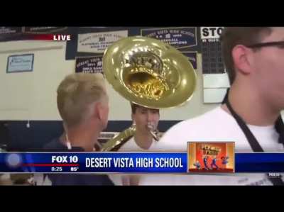 A menacing tuba ?
