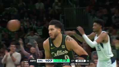 [Highlight] Tatum attacks the double team and then throws it down!