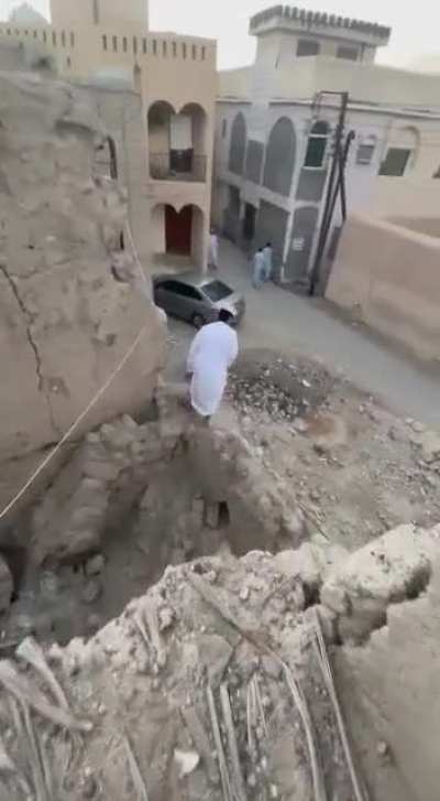 "PLEASE USE THE DOOR WHEN EXITING". Me: meh