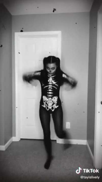 Awesome skeleton dance