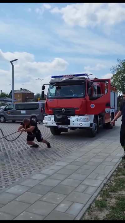 40-year-old from Poland posted his workout routine ?