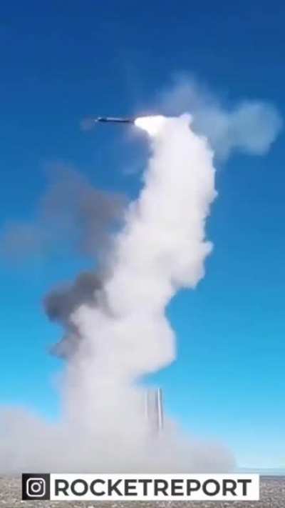 This is how a missile directs itself