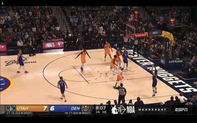 [Highlight] Jokic with an incredible one-armed slinger. Rivers misses the shots.