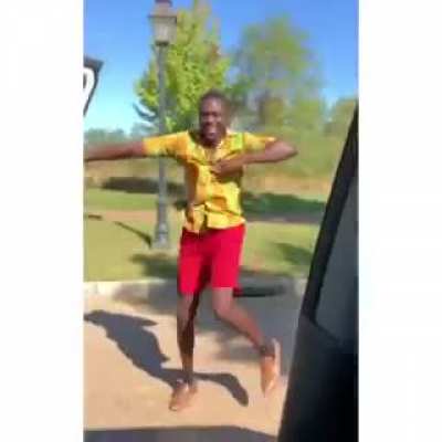 Good vibes, happy guy dancing! Fridayyy!
