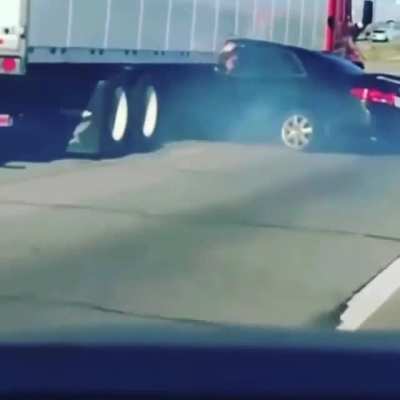 *waves* hey uh, could you like tell the driver to stop?