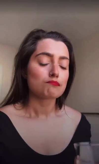 This woman’s weird talent