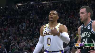 [Highlight] Giannis is awarded another free throw after a Russ violation. Russ proceeds to very loudly count to 10 while Giannis is at the line