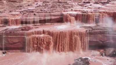? Chocolate Falls, Arizona. At 185 feet, it is taller than Niagara ?