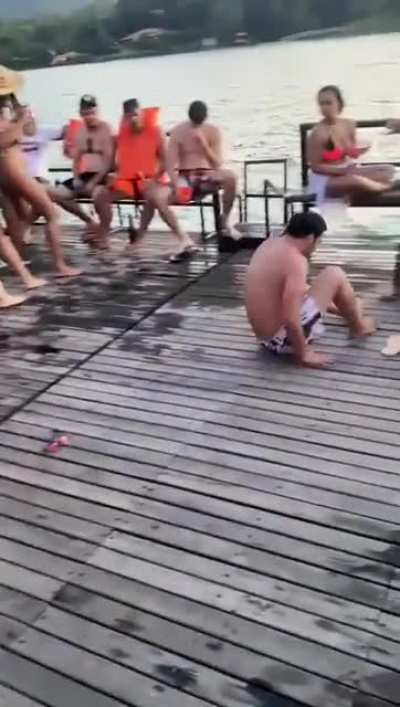 Don’t drink and dive!