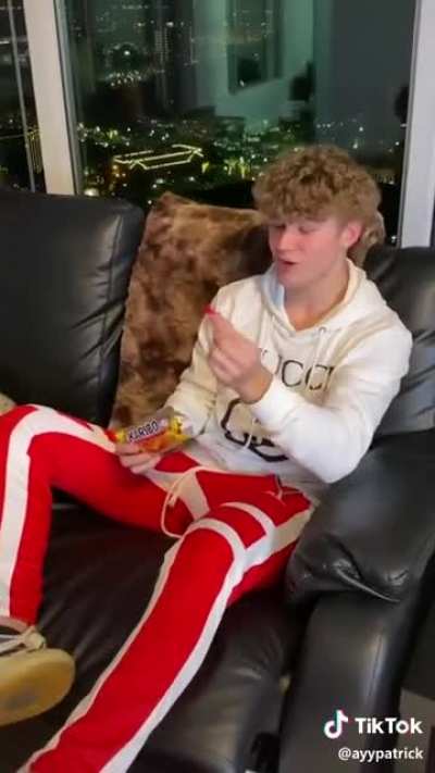 PAtRicK, ArE ThOsE guMmY BeARs?
