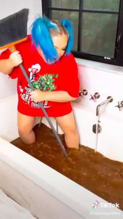 When you try to imitate HowToBasic and Filthy Frank but you're not funny