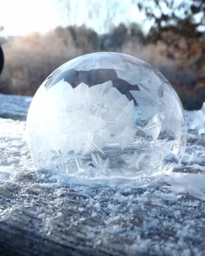 Water bubble freezing
