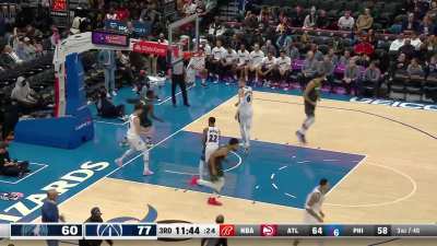 [Highlight] Anthony Edwards with the thunderous slam