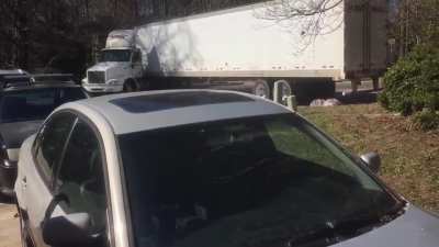 Trucker with amazing driving skills in my neighborhood.