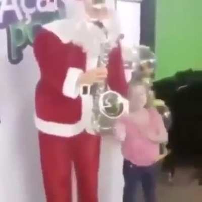 Smooth saxxy Santa