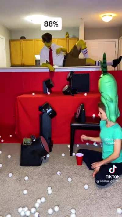 Using ping pong balls to make Spongebob music