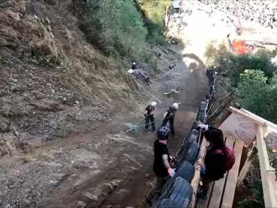 Crazy as fxxx hill climb on a motorcycle - almost (source: enduro_alwernia via YouTube)