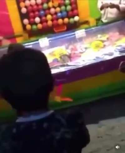 Give a toy for the eye ?
