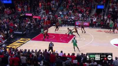 [Highlight] Tatum throws it down off Horford's miss to put the Celtics up eight!