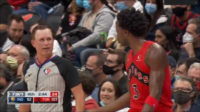 [Highlight] Jack Armstrong loses his mind at referee Marc Davis for mispronouncing OG Anunoby's name as "Anubie"