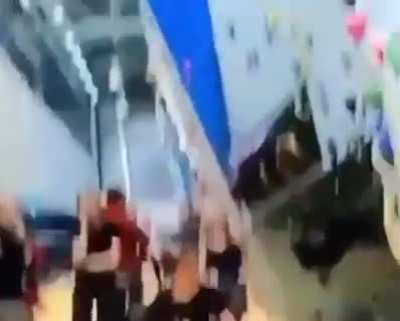 WCGW trying to to boulder