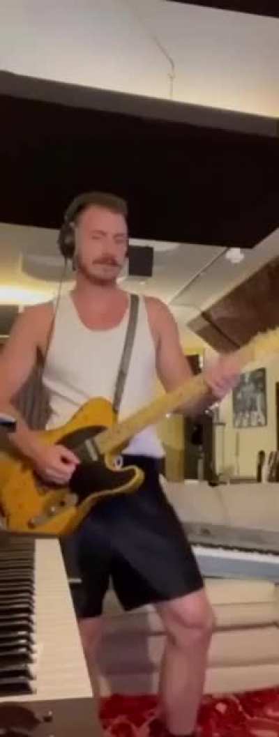 A song for this sub... (Don't know original artist)