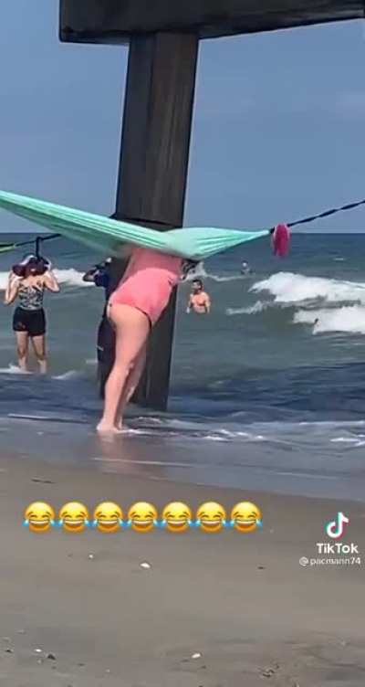 Id never have the courage to try this on a public beach