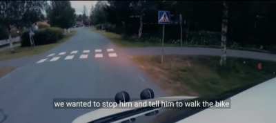 How Finnish police officers deals with a drunk man showing his ass crack