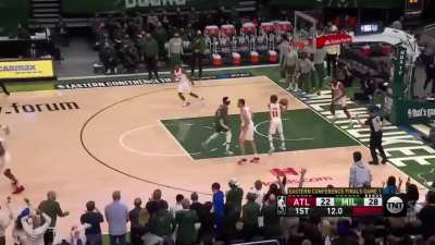 [Highlight] Jrue Holiday drops the hammer as Gallo makes a business decision