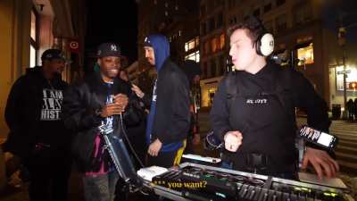 Freestyle Livestreamer walks into NYC Rappers on the Streets ?