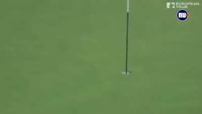 Man wins Porsche with a hole in one