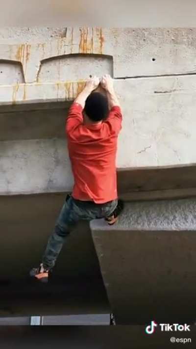 INCREDIBLE grip strength