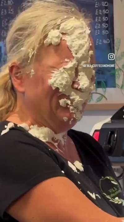“She said no cream!”