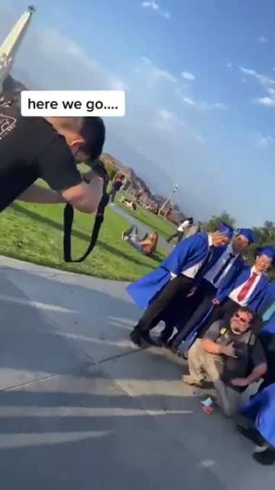 Imagine crossing paths with Jack Black on graduation day ?