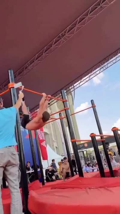 This is one of the most insane calisthenics combo I have ever seen