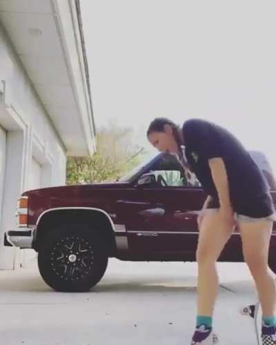 Clitflip.