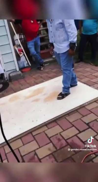 A happy gender reveal party