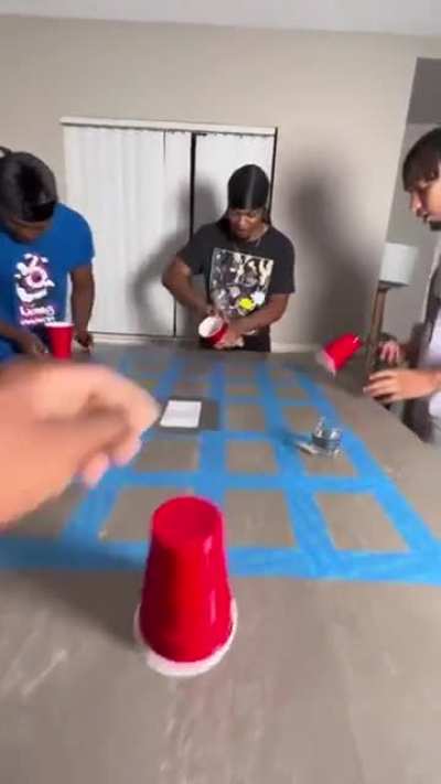 Playing grid cup