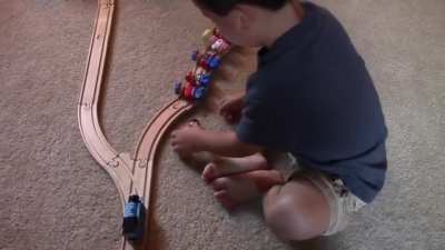 2 yo solves the train track dilemma