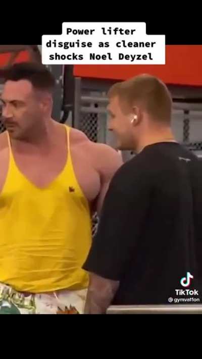 He lifted the weights w/out effort