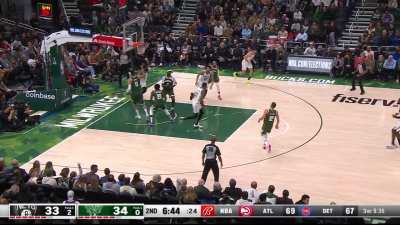 [Highlight] Kyrie weaves his way to the rack with Jrue on him