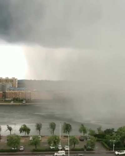 ? The Edge of a Rainstorm ?
