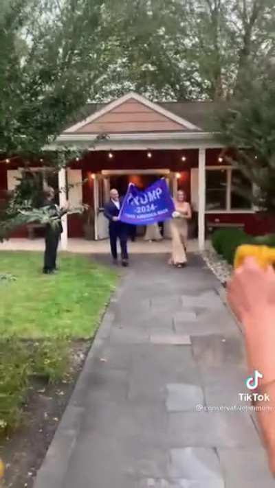 When you decide to make your whole wedding about someone else - part 1
