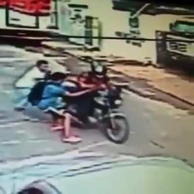 Guy tries to rob some people, gets what he deserves.
