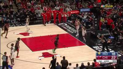 [Highlight] Zach LaVine bullies Torrey Craig for the vicious poster