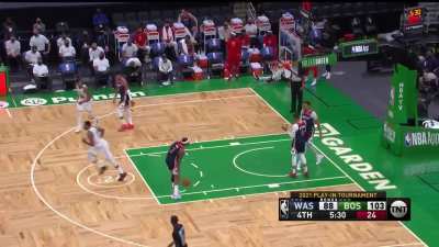 [Highlight] Tatum nails the step back triple to get to 48