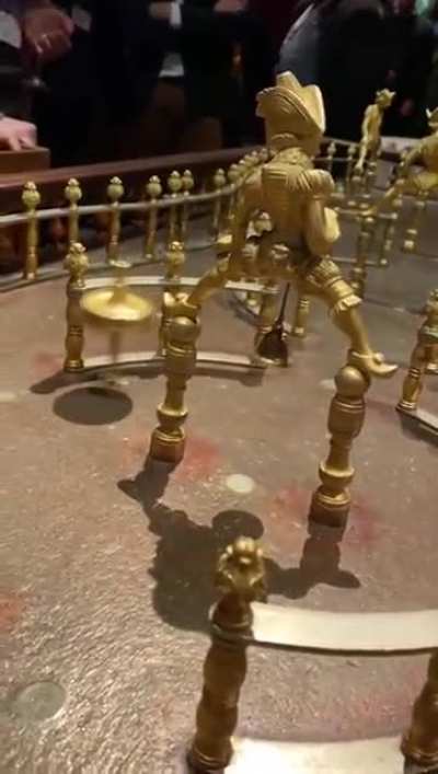 This is Toupie Hollandaise. Roughly translated to "Dutch Spinning Top". A game, only played by kings and elite class people, from the 17'th century. Found at Fairground Museum in Paris, France.