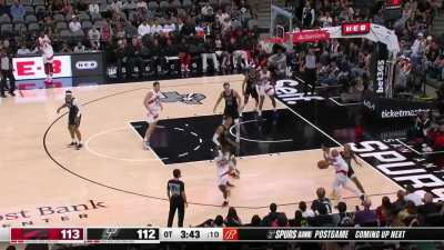[Highlight] Wembanyama causes two airballs in one play during OT
