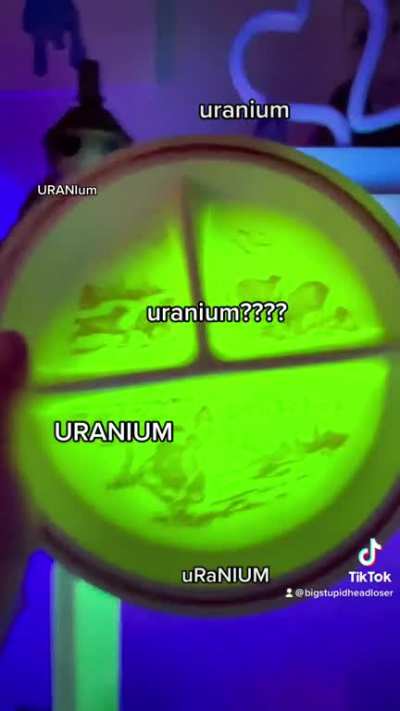oh y’know… just some vintage children’s plates made with uranium ?☢️