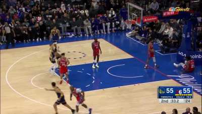 [Highlight] Looney with the violent move as Embiid falls on his ass